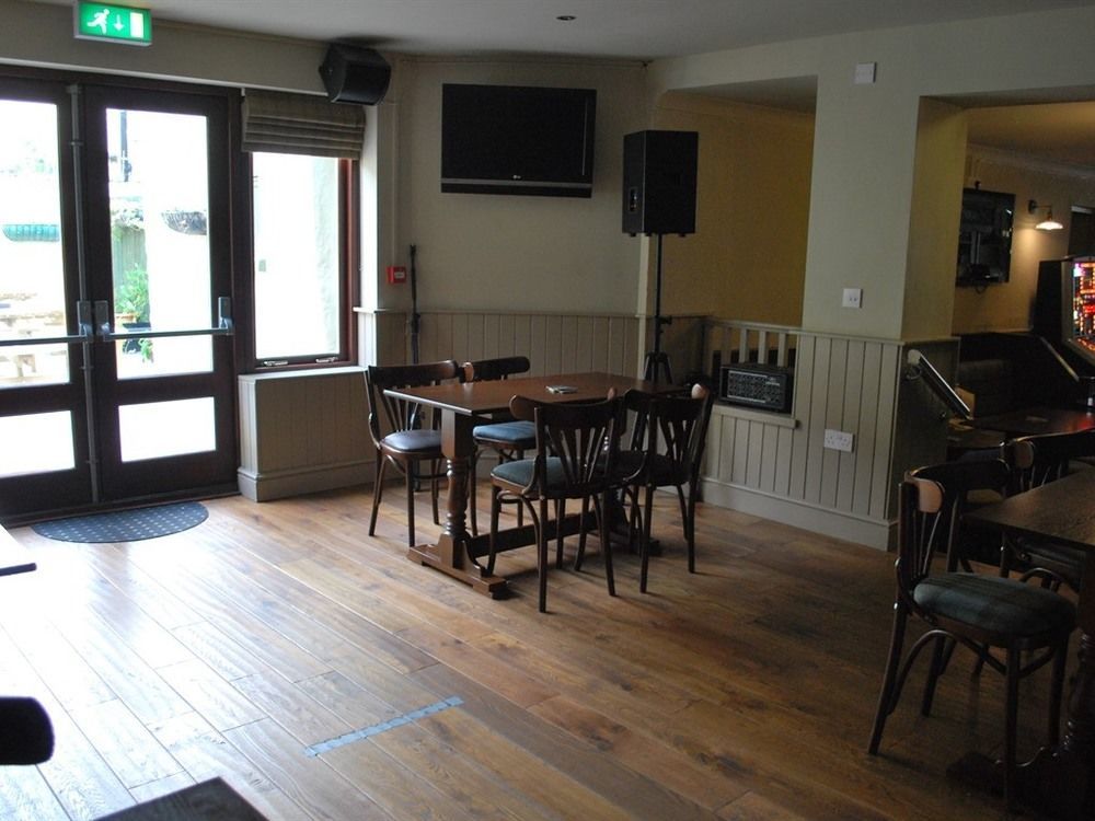 The Cricketers Arms Hotel Барнард Касъл Екстериор снимка